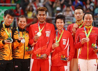 podium doubles mixed