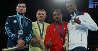 Podium de la categoría de 80 kg