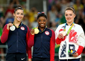 simone biles floor gold