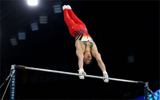 oka gold medal in horizontal bars