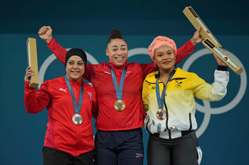 women's podium 81kg