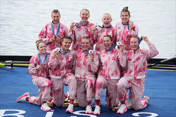 women's podium coxed eight