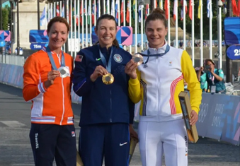 podium prueba en ruta women