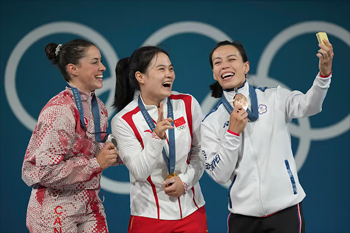 women's podium 59kg