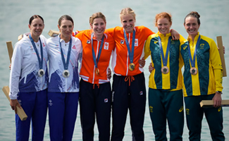 women's podium coxless pair