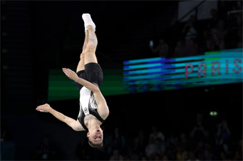 ivan litvinovich atleta que competia bajo bandera del equipo neutral primer oro olmpico de dicho equipo