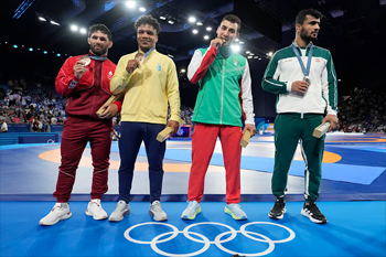 men's podium Greco-Roman wrestling 87kg